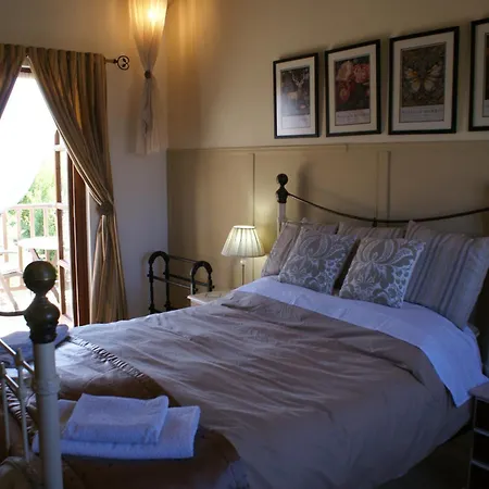 Olive Tree House Anoyira