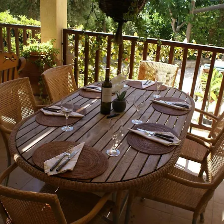 Olive Tree House Privat bolig Anoyira