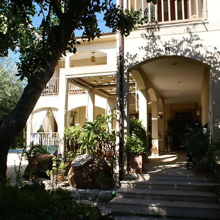 Olive Tree House * Anoyira