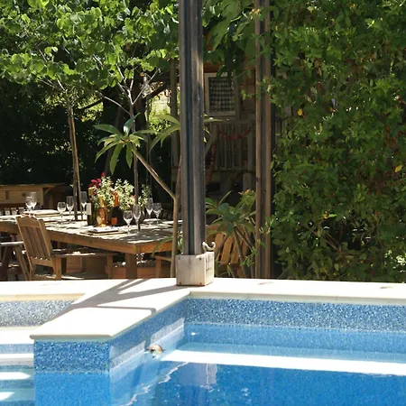Olive Tree House Privat bolig Anoyira