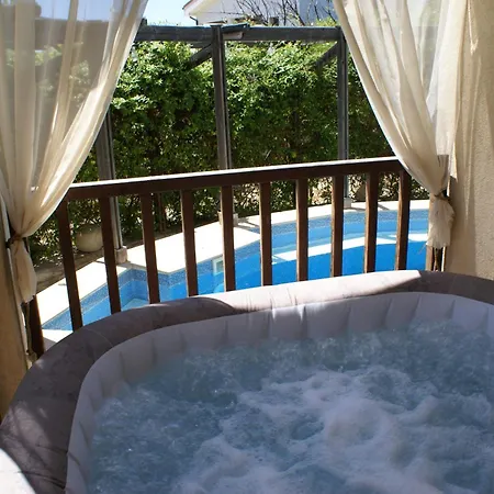 Privat bolig Olive Tree House Anoyira