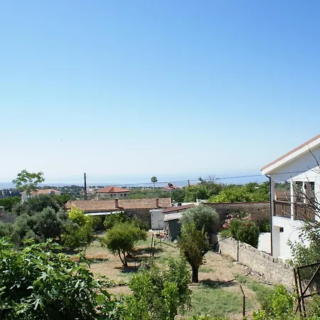 Homestay Olive Tree House Anoyira