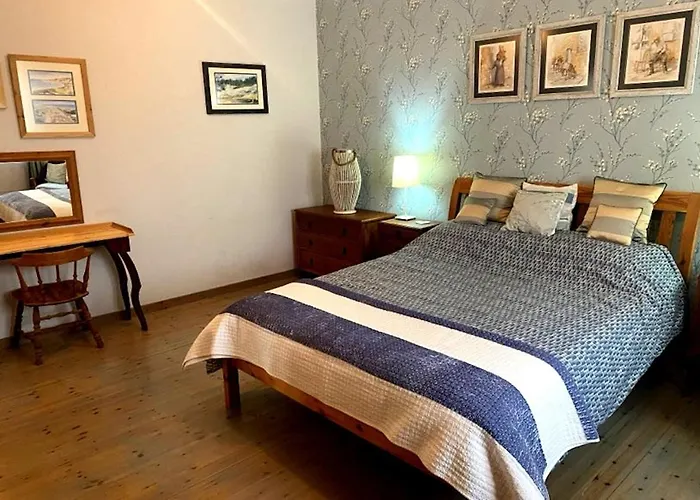 Olive Tree House Anoyira