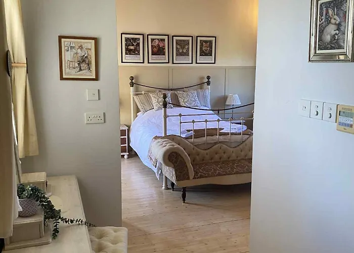 Olive Tree House ホームステイ